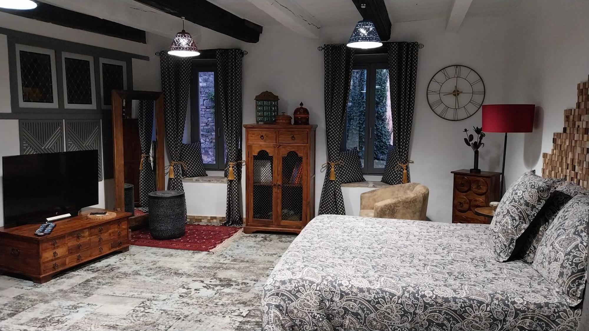 D'Ici Et D'Ailleurs Bed and Breakfast Cordes-sur-Ciel Buitenkant foto