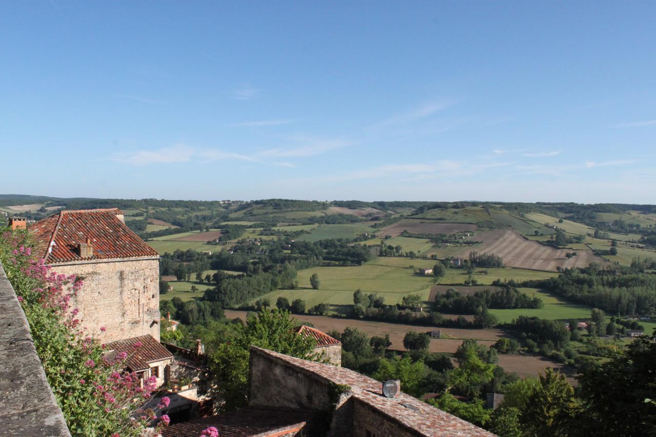 D'Ici Et D'Ailleurs Bed and Breakfast Cordes-sur-Ciel Kamer foto